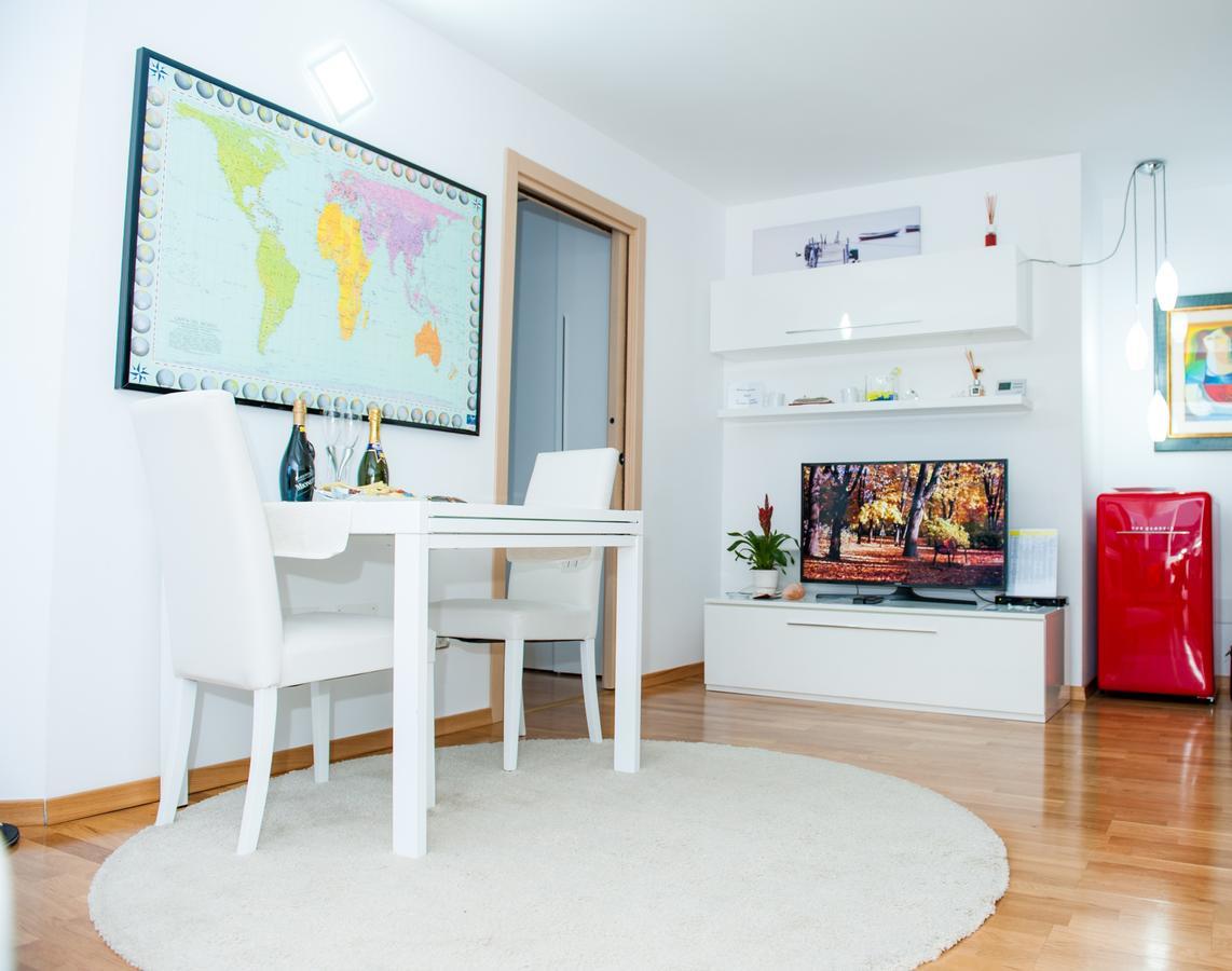White Dream Suites Яш Екстериор снимка